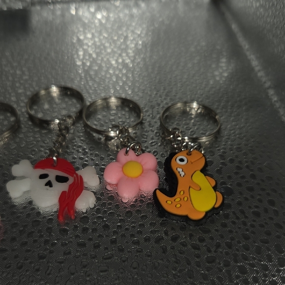 Cute Assorted Keychain Set - Picture 4 of 4